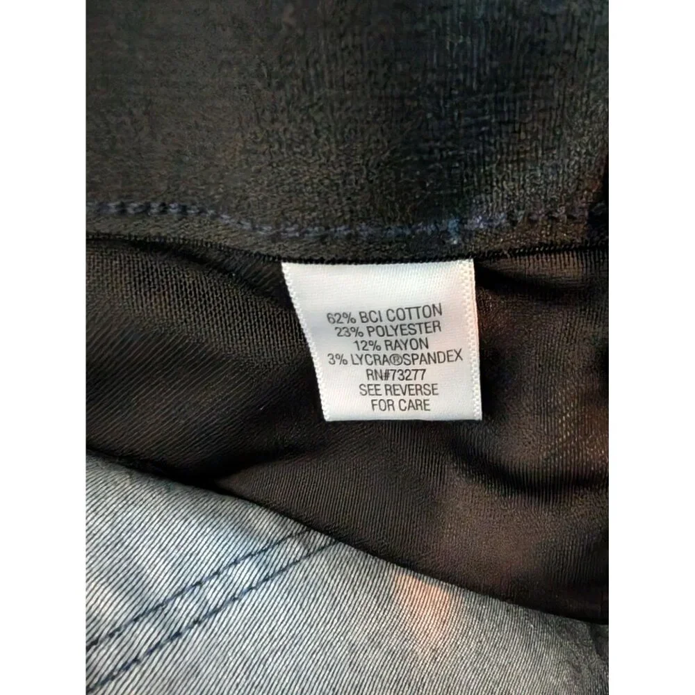 Croft and‎ Barrow Dark Wash Raw Hem Cropped Jeans with Stud Detail - 16